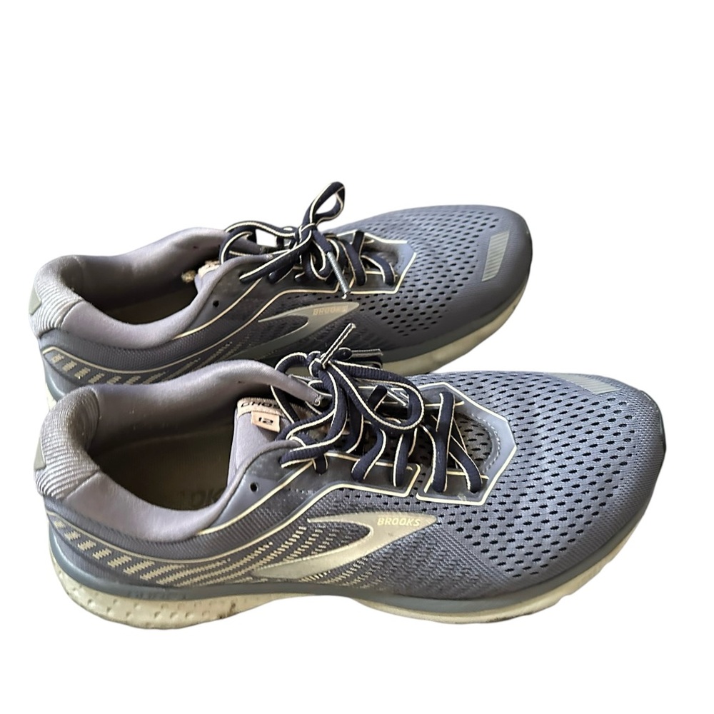 Brooks Ghost 12 Running Shoes - Women's Size 9.5 D WIDE Lilac in color